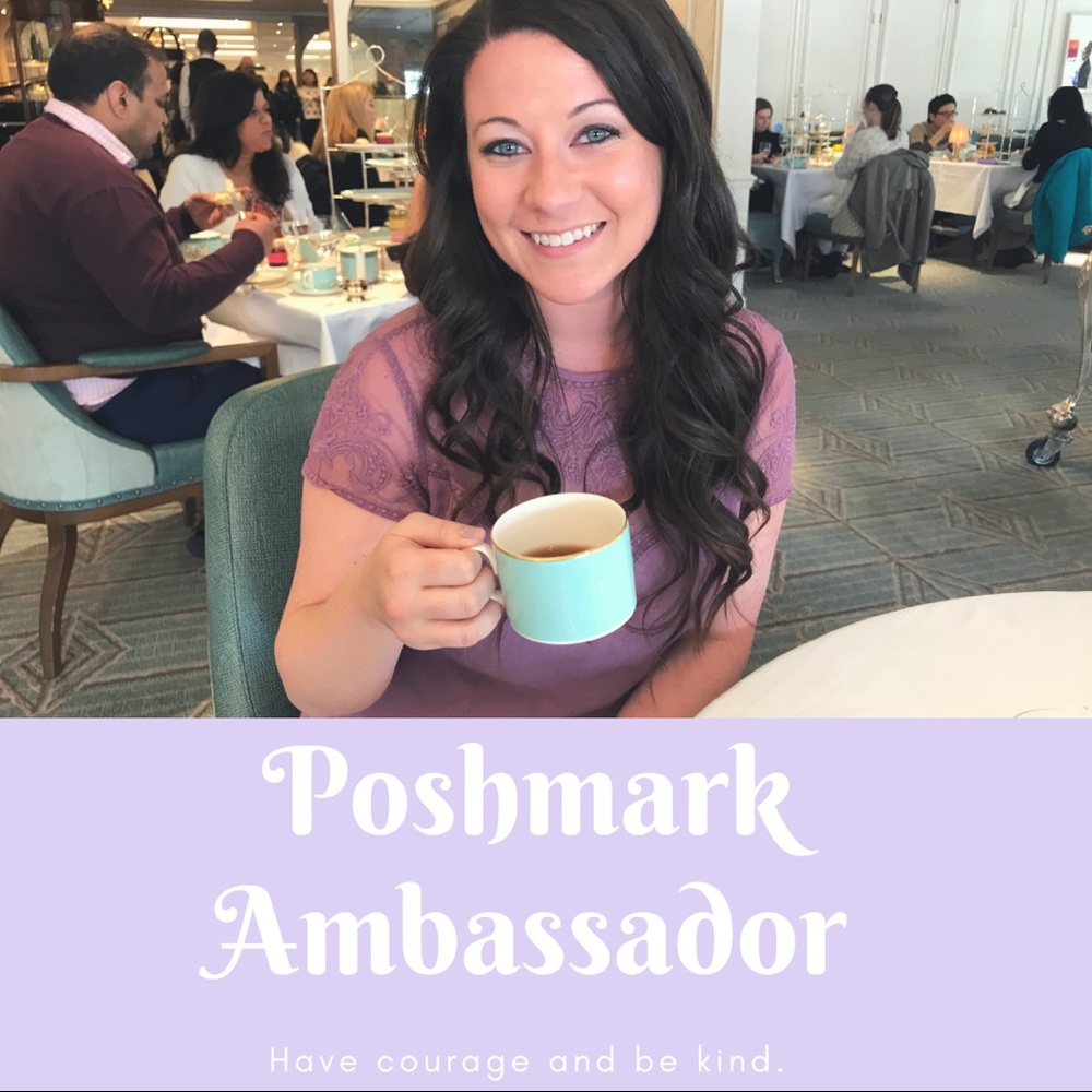 💜PoshmarkAmbassador💗